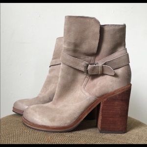 Sam Edelman 8.5 Neutral Bootie